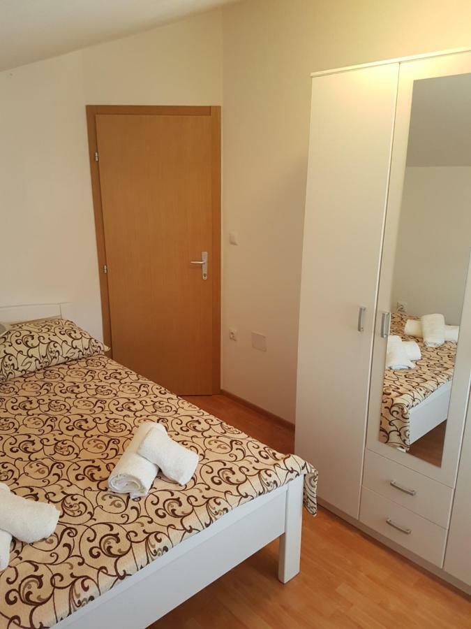 Apartmani Luca Fazana Exterior photo